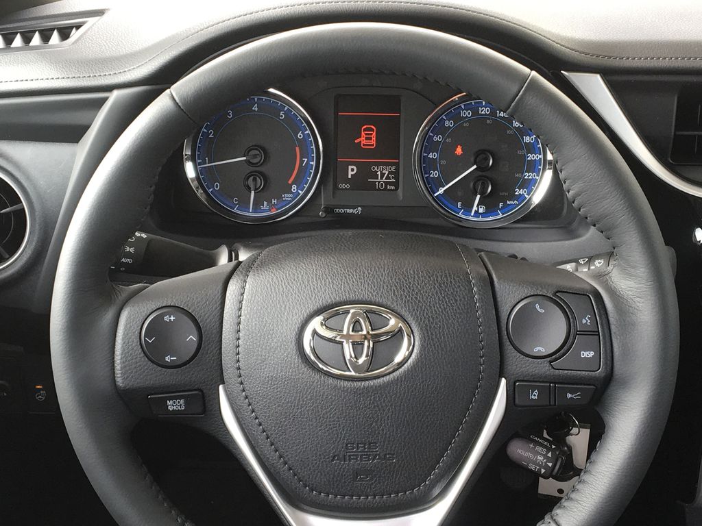 New 2019 Toyota Corolla LE I Upgrade Pkg. I Moonroof I Heated Steering ...