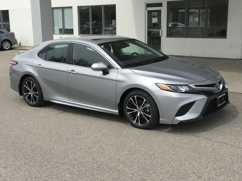 Toyota Camry With Moonroof