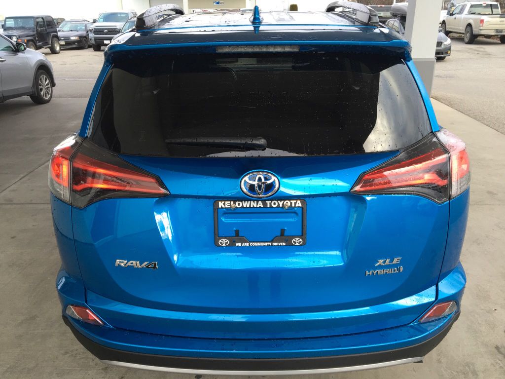 New 2018 Toyota Rav4 Hybrid 